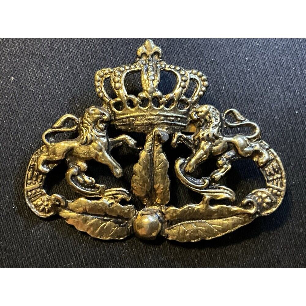 Vintage Coro Gold Tone Double Lion W/Crown Brooch